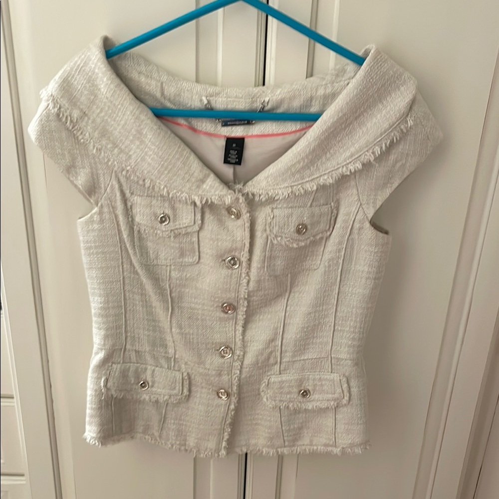 White/Black White Button-Up Sleeveless Top